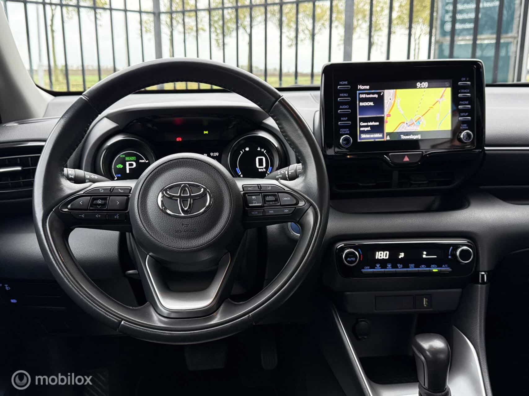 Toyota Yaris 1.5 Hybrid Dynamic | Incl onderhoud & garantie