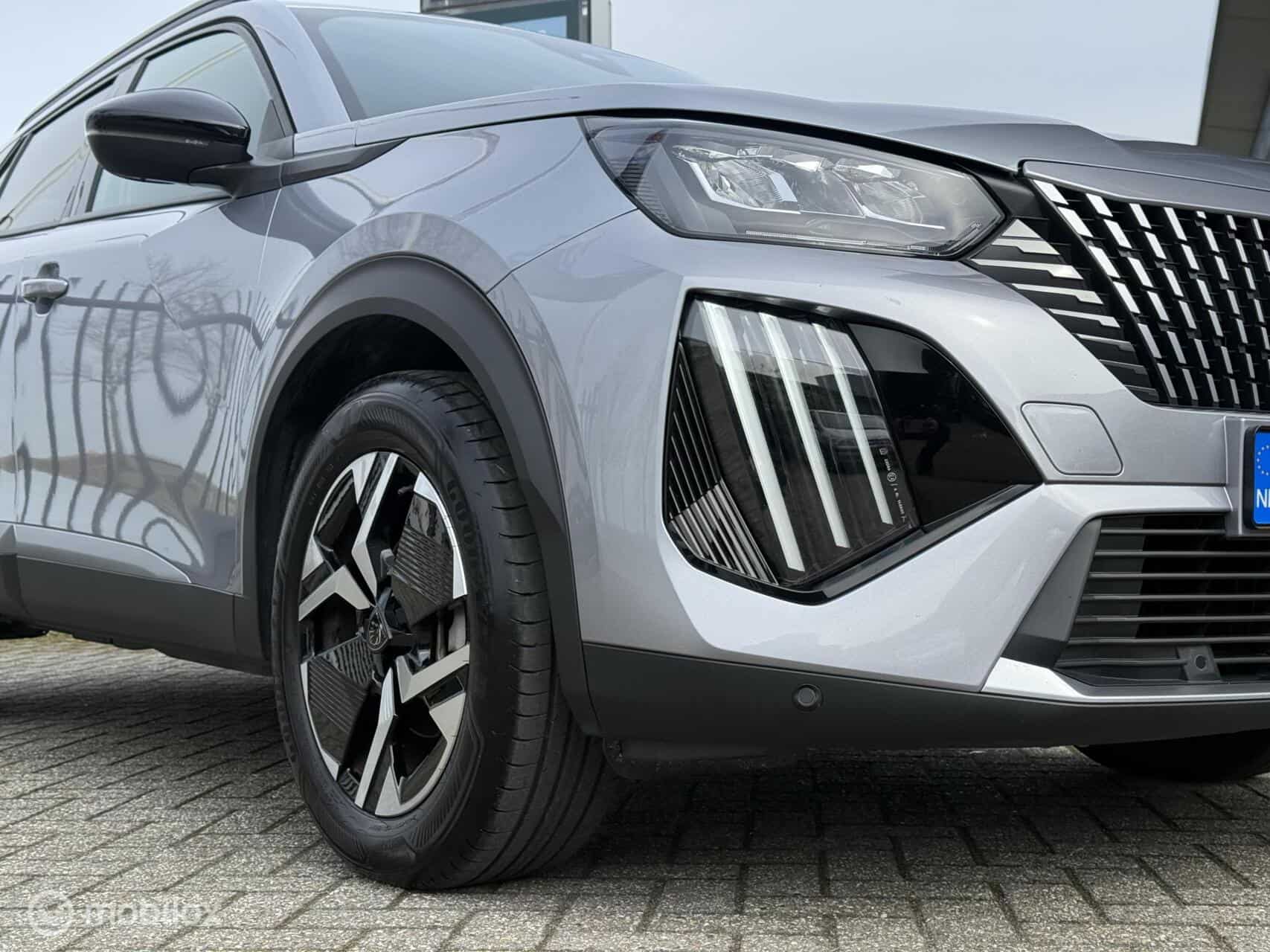 Peugeot 2008 1.2 PureTech Allure | Led | Leer | Groot scherm
