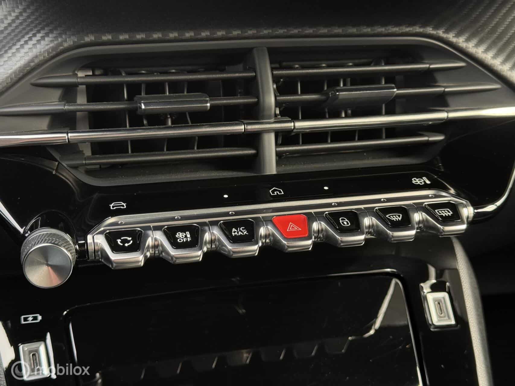 Peugeot 2008 1.2 PureTech Allure | Led | Leer | Groot scherm