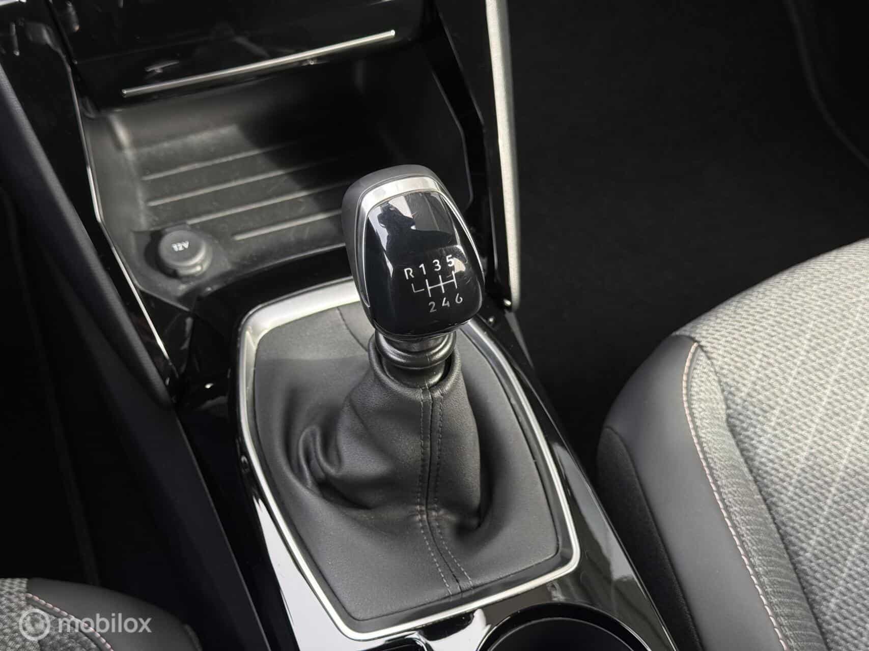 Peugeot 2008 1.2 PureTech Allure | Led | Leer | Groot scherm