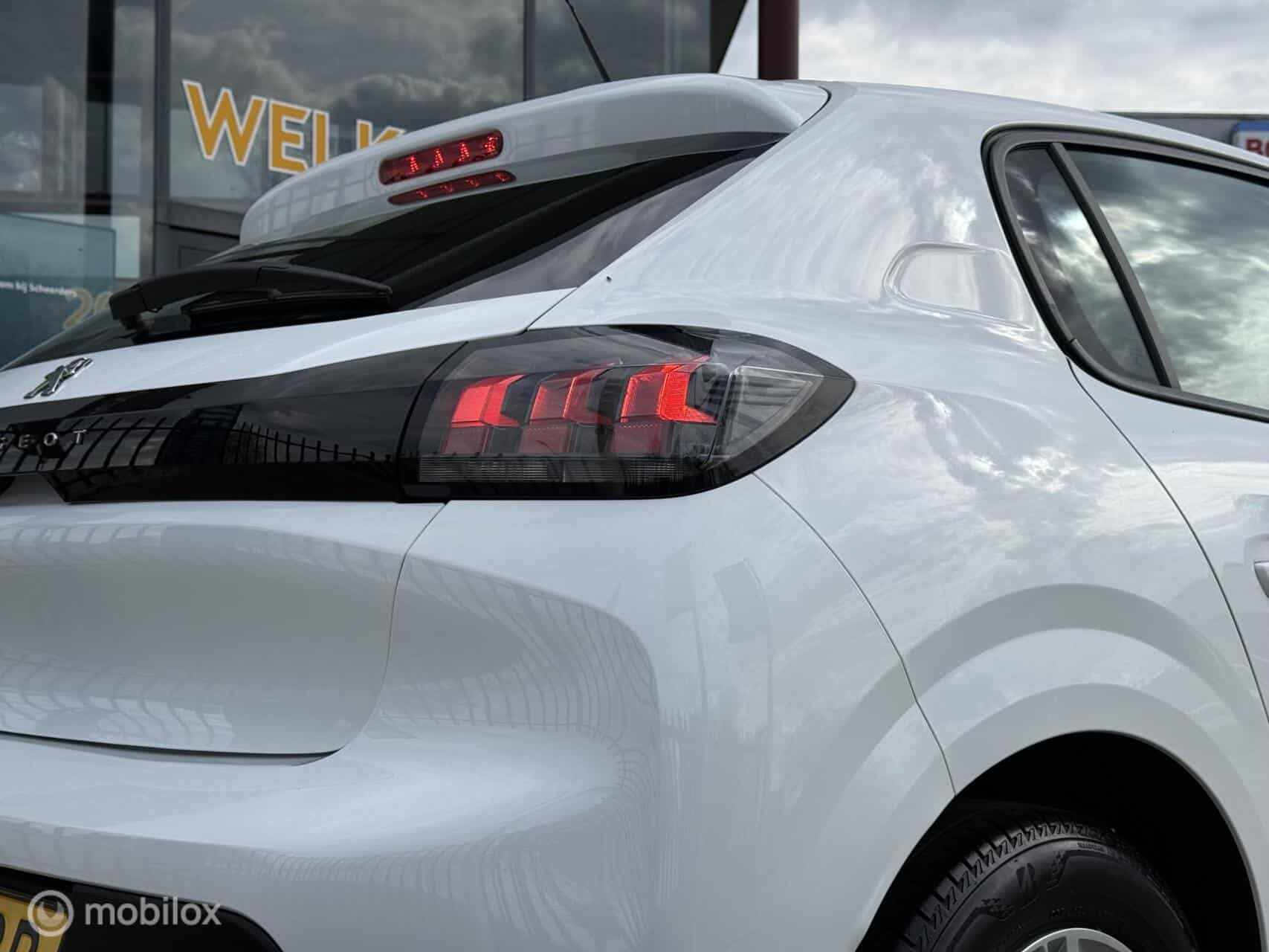 Peugeot 208 1.2 PureTech Active Carplay | Navigatie | Airco