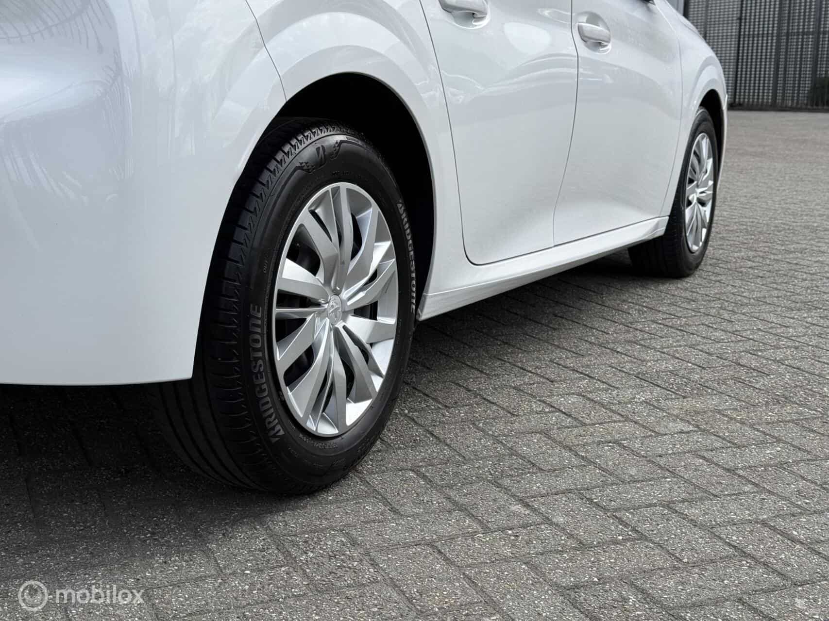 Peugeot 208 1.2 PureTech Active Carplay | Navigatie | Airco