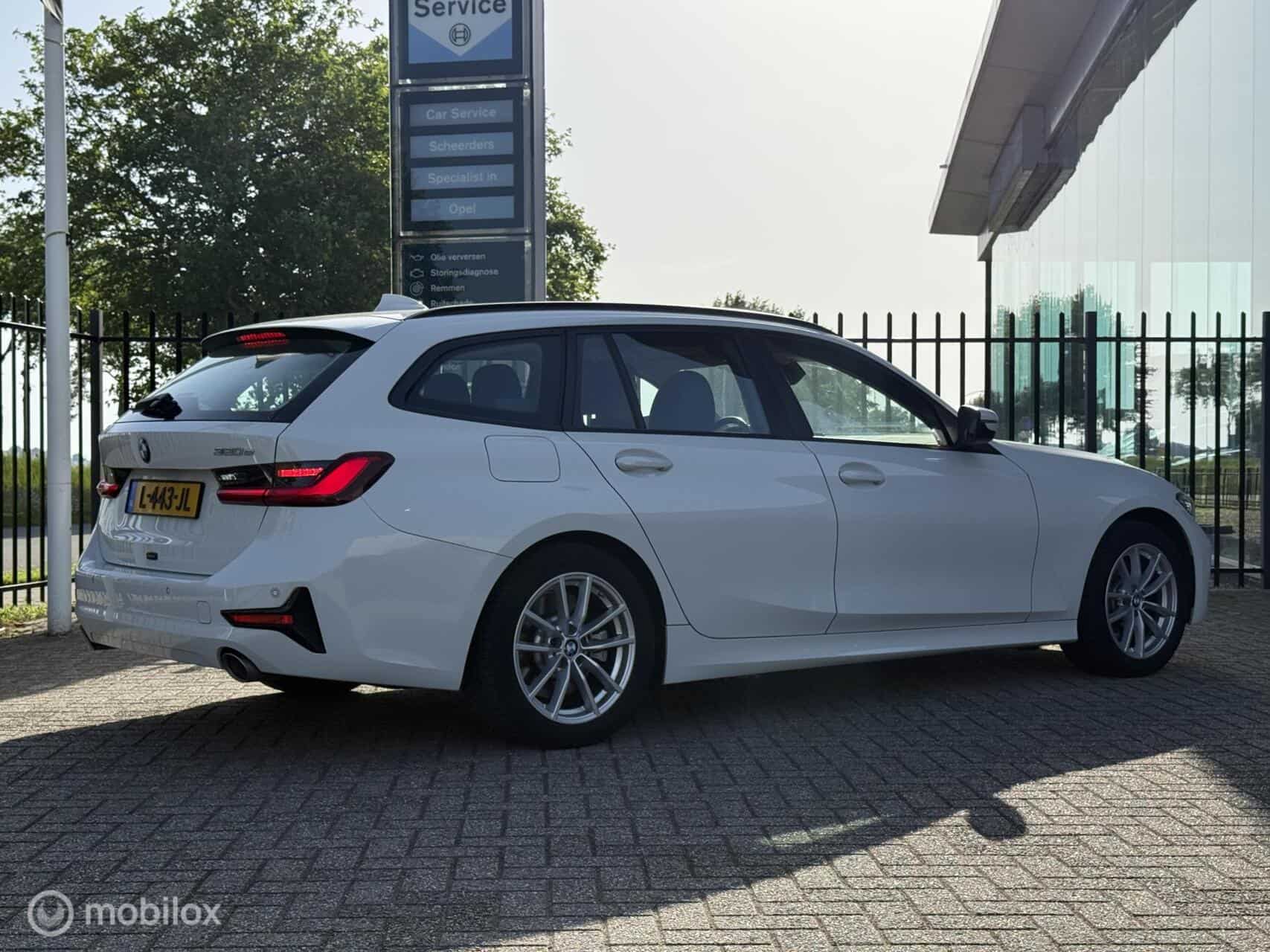 BMW 3-serie Touring 320e 1ste Eig | Leer | Stoelverwarming