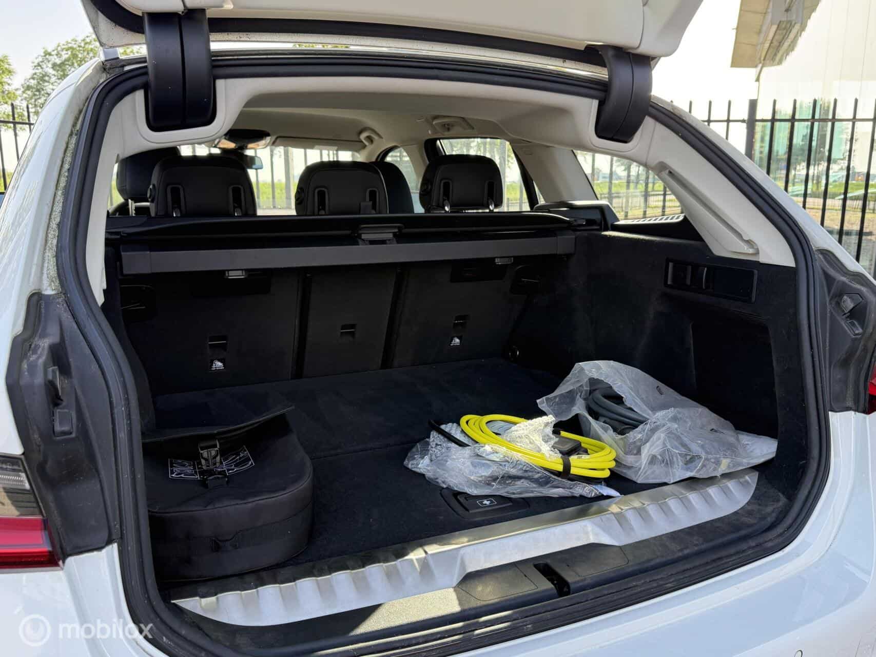 BMW 3-serie Touring 320e 1ste Eig | Leer | Stoelverwarming