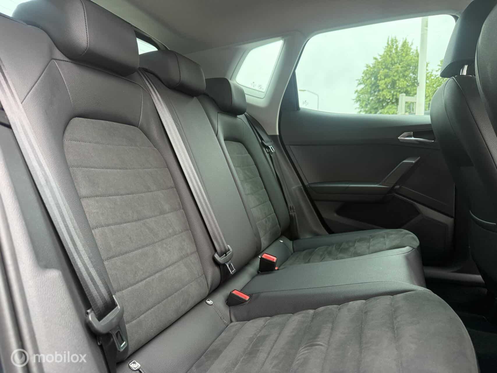 Seat Arona 1.0 TSI Business | Leer | Camera | ACC | Virtual