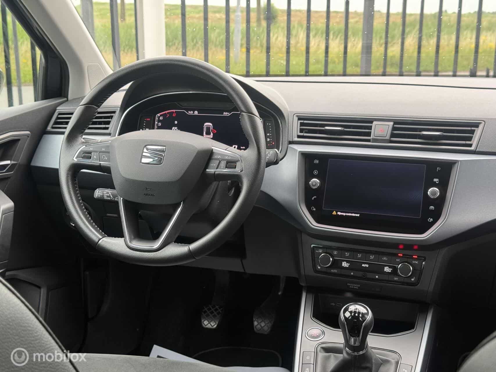 Seat Arona 1.0 TSI Business | Leer | Camera | ACC | Virtual