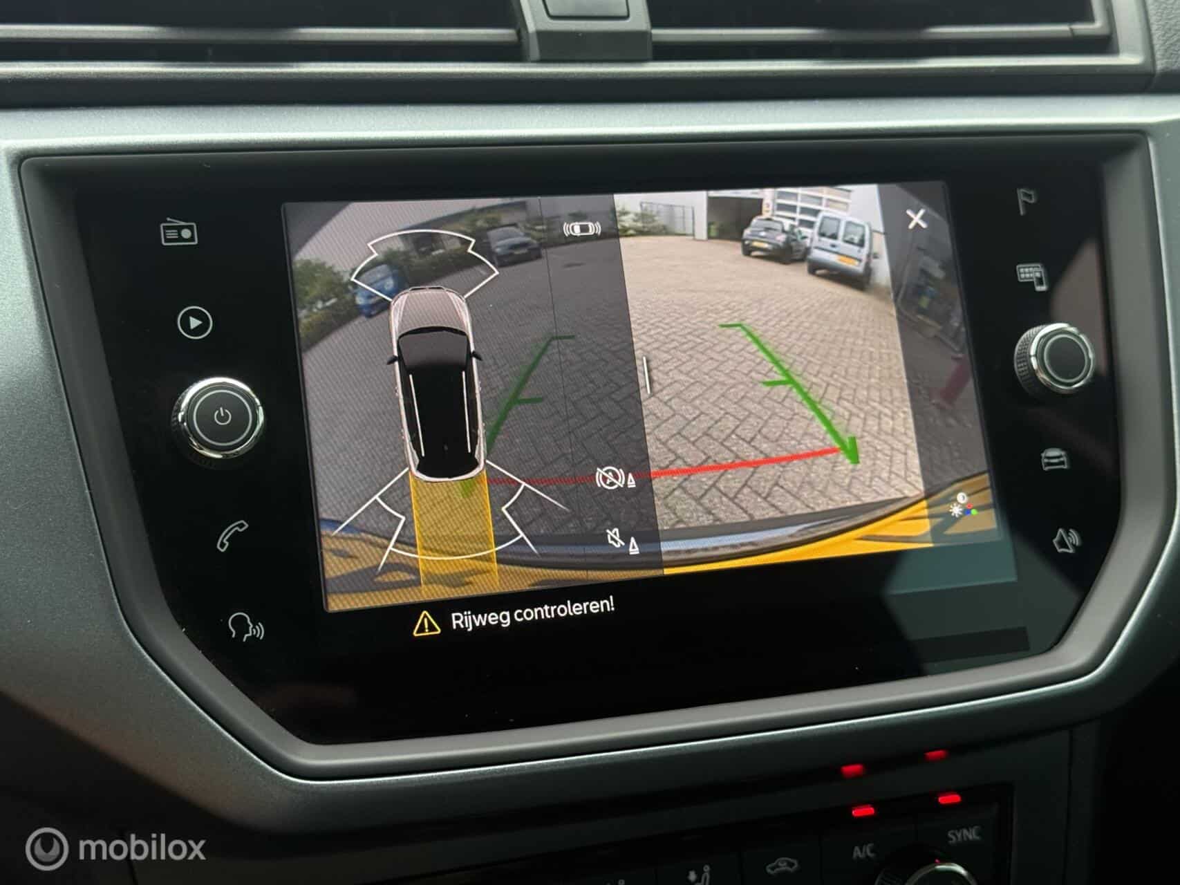 Seat Arona 1.0 TSI Business | Leer | Camera | ACC | Virtual
