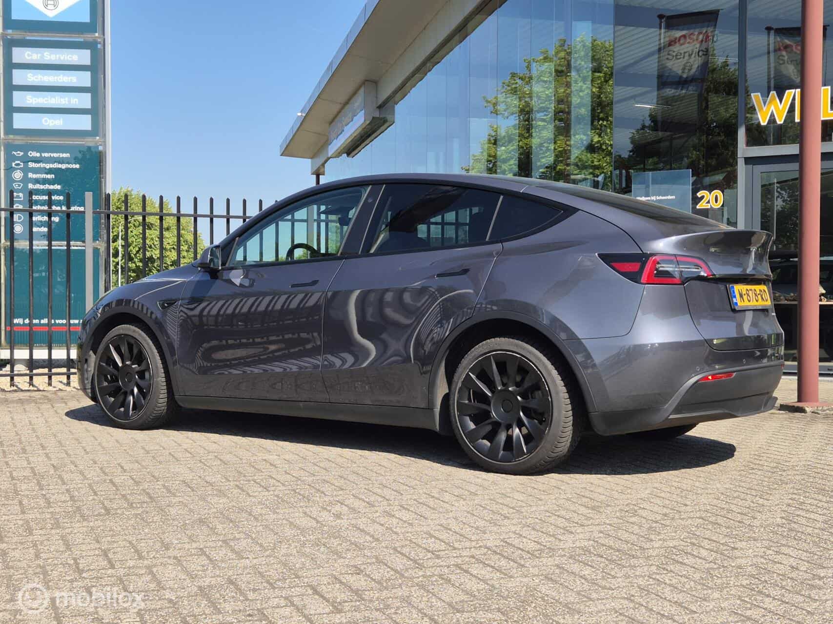 Tesla Model Y Long Range AWD 75 kWh SoH 92%