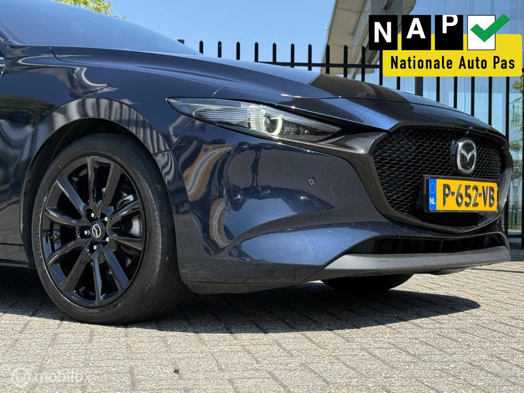 Mazda 3 2.0 e-SkyActiv-X M Hybrid 186 Luxury | full option