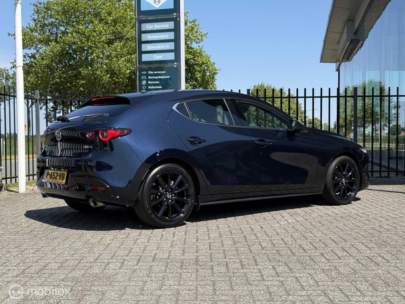 Mazda 3 2.0 e-SkyActiv-X M Hybrid 186 Luxury | full option