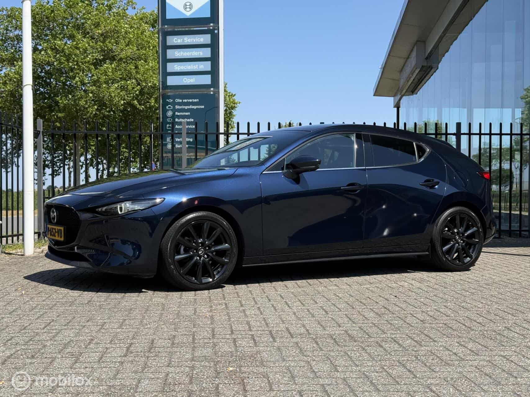 Mazda 3 2.0 e-SkyActiv-X M Hybrid 186 Luxury | full option