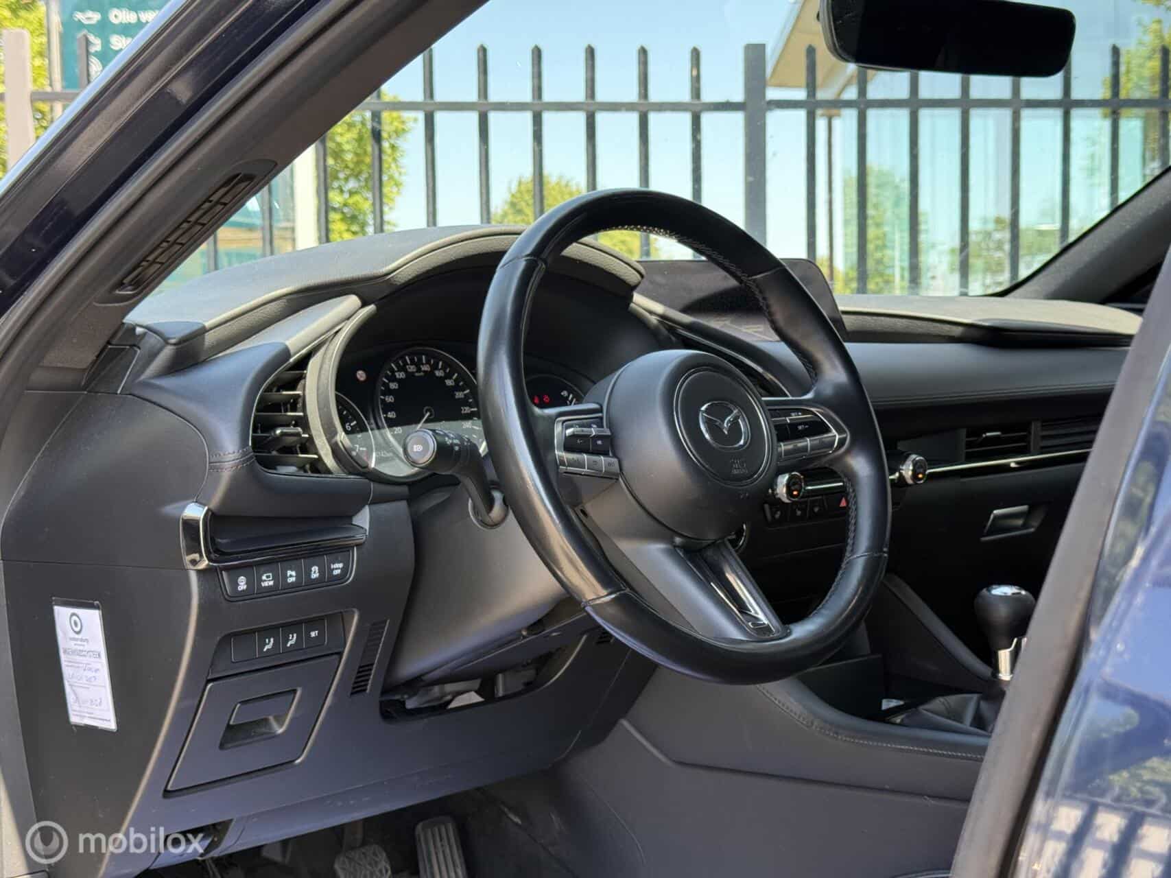 Mazda 3 2.0 e-SkyActiv-X M Hybrid 186 Luxury | full option