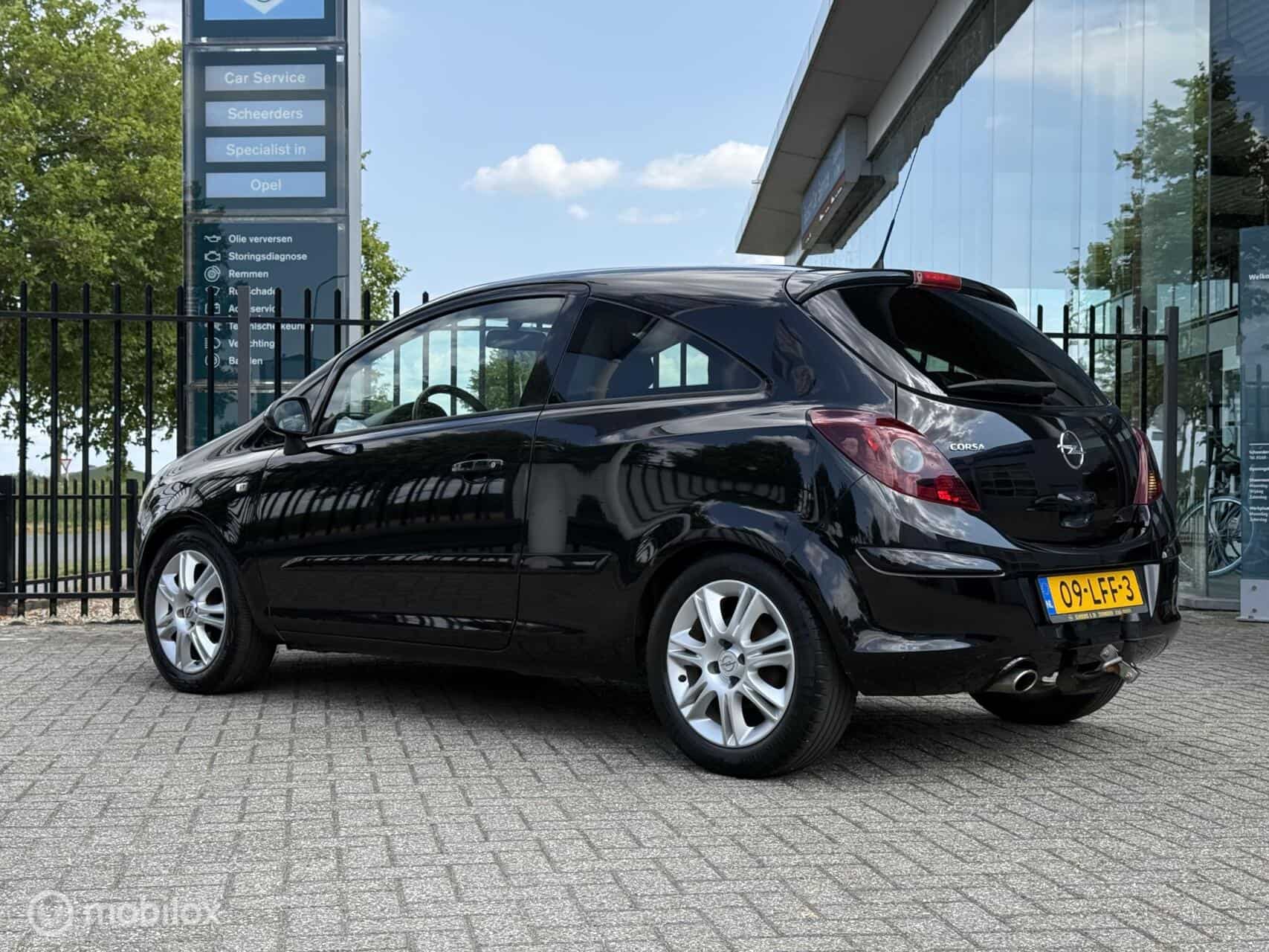 Opel Corsa 1.4-16V Color Edition | Airco | NAP | Cruise