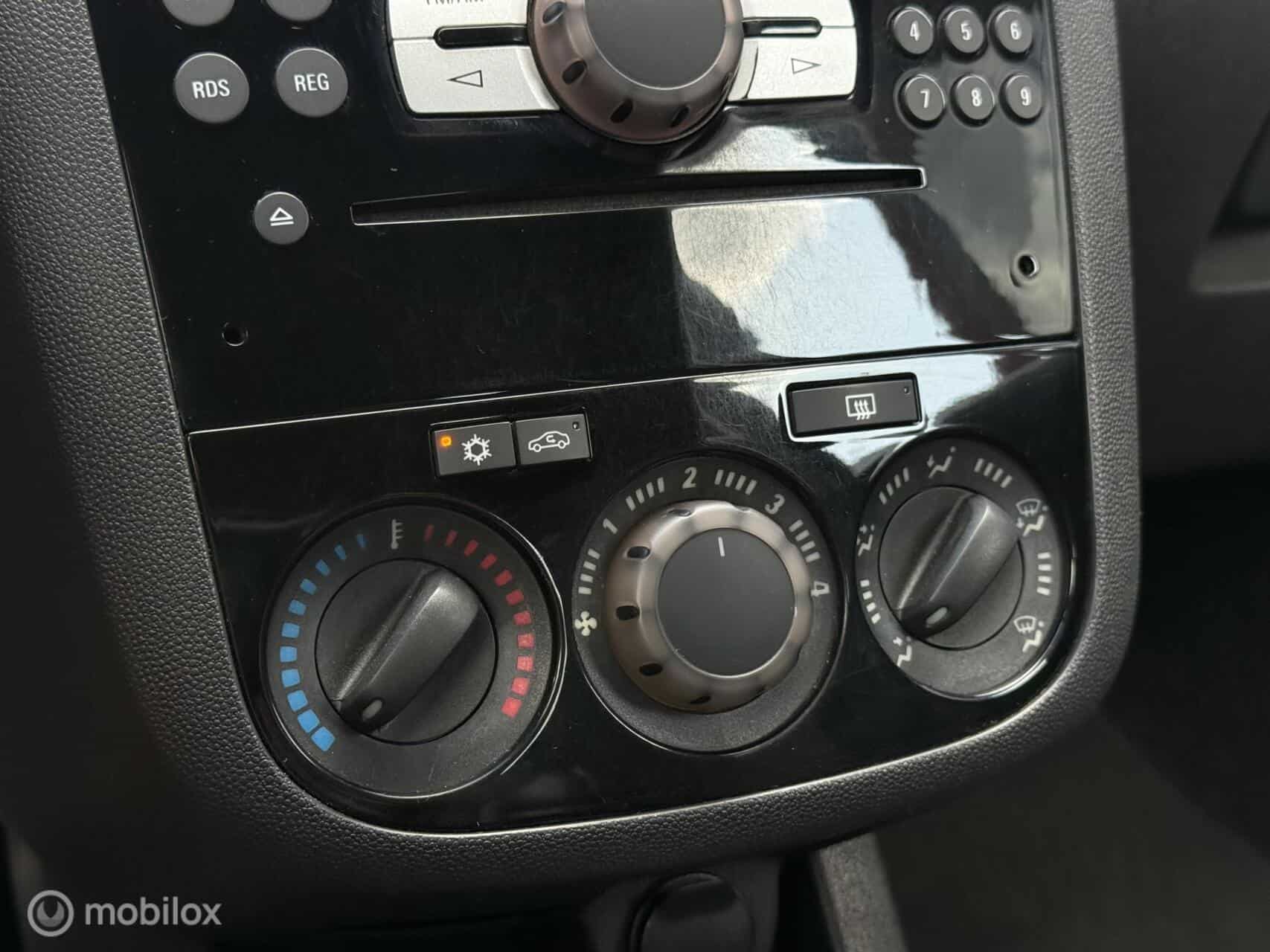 Opel Corsa 1.4-16V Color Edition | Airco | NAP | Cruise