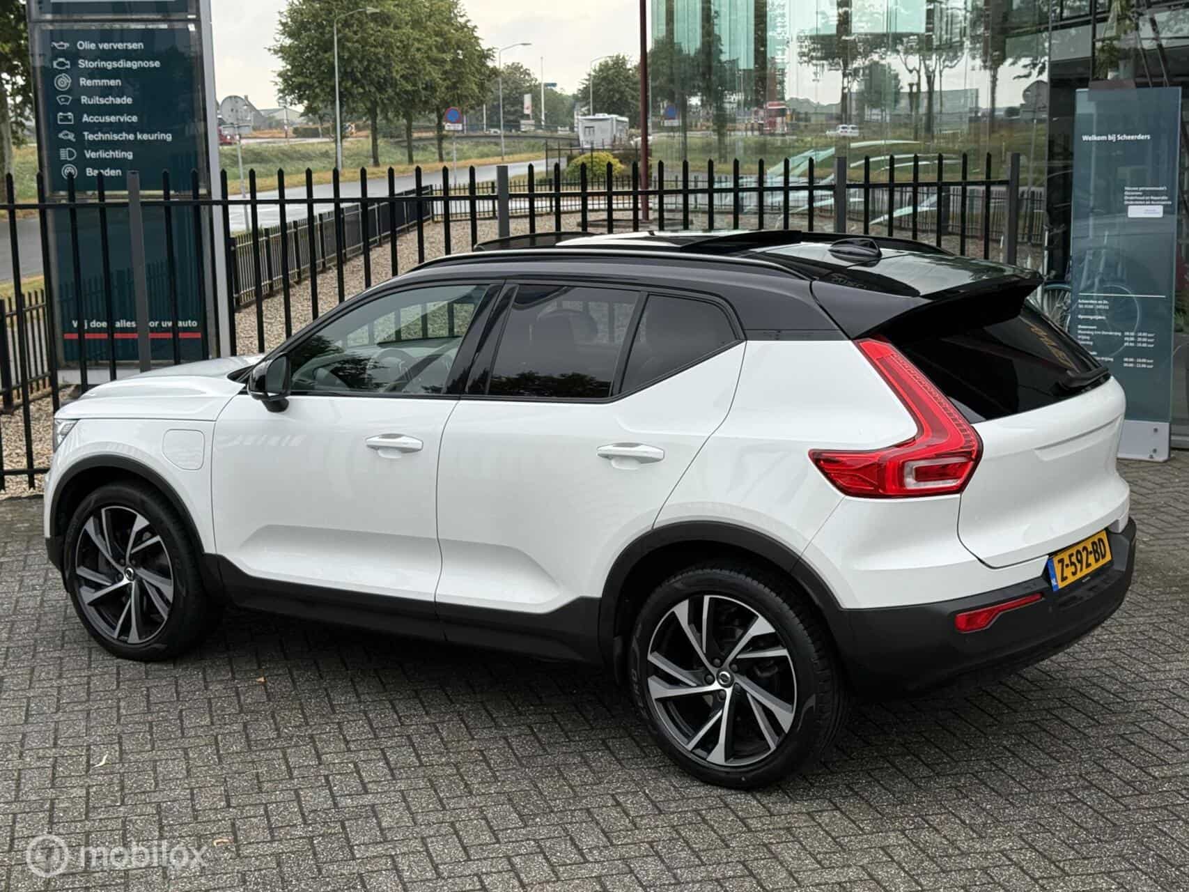 Volvo XC40 1.5 T5 Recharge R-Design|Pano|H/K|Carplay