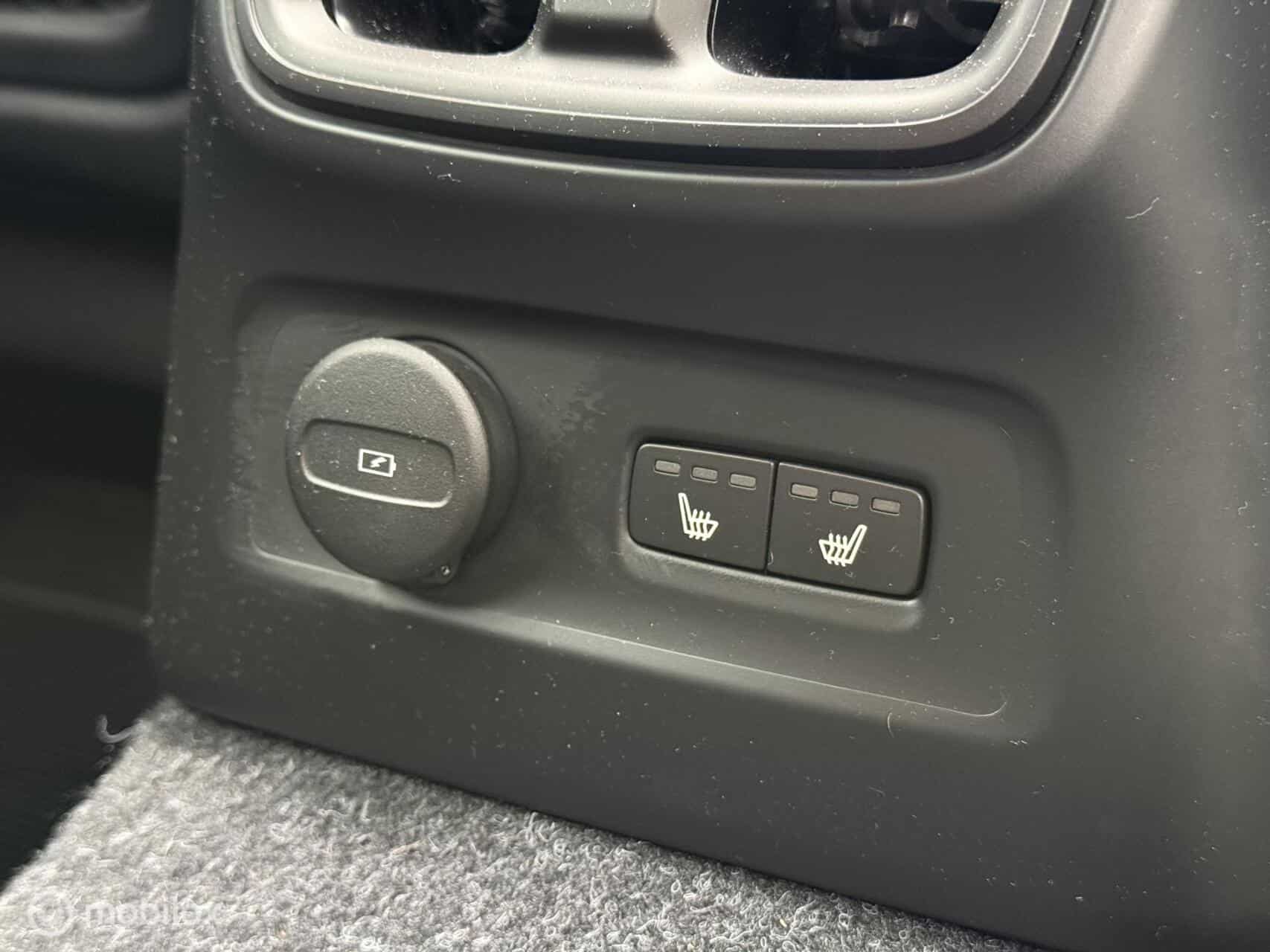 Volvo XC40 1.5 T5 Recharge R-Design|Pano|H/K|Carplay