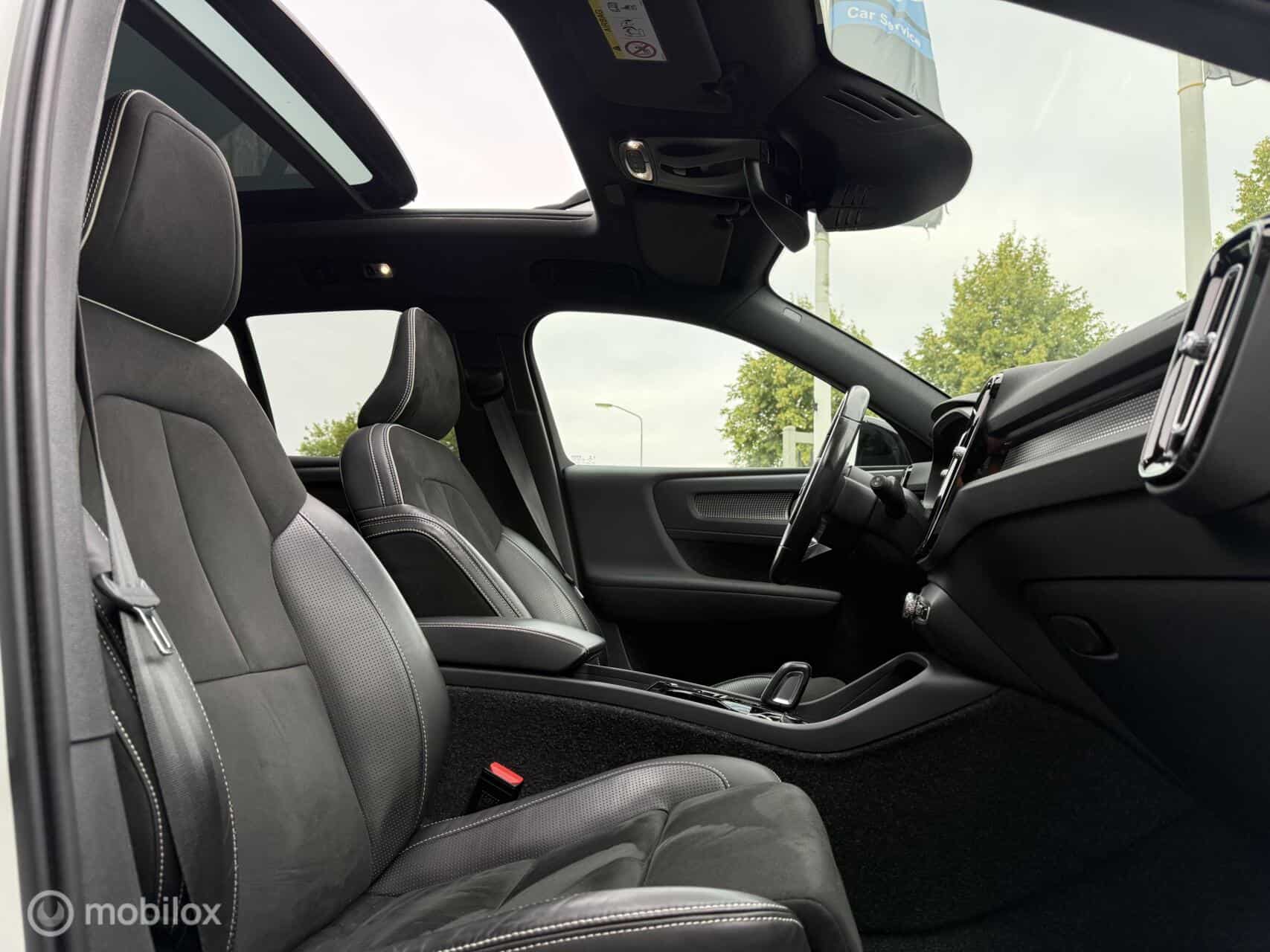 Volvo XC40 1.5 T5 Recharge R-Design|Pano|H/K|Carplay