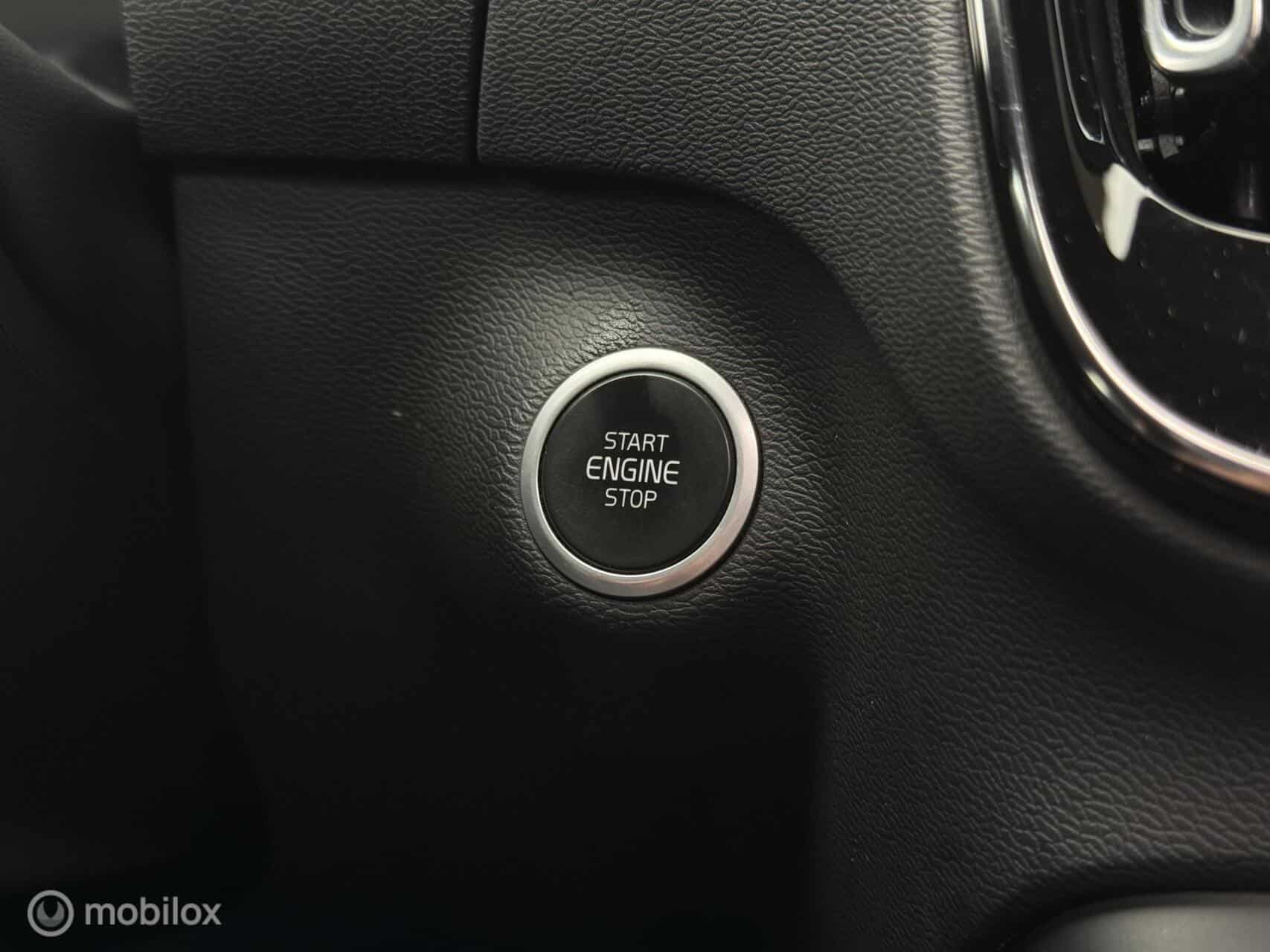Volvo XC40 1.5 T5 Recharge R-Design|Pano|H/K|Carplay
