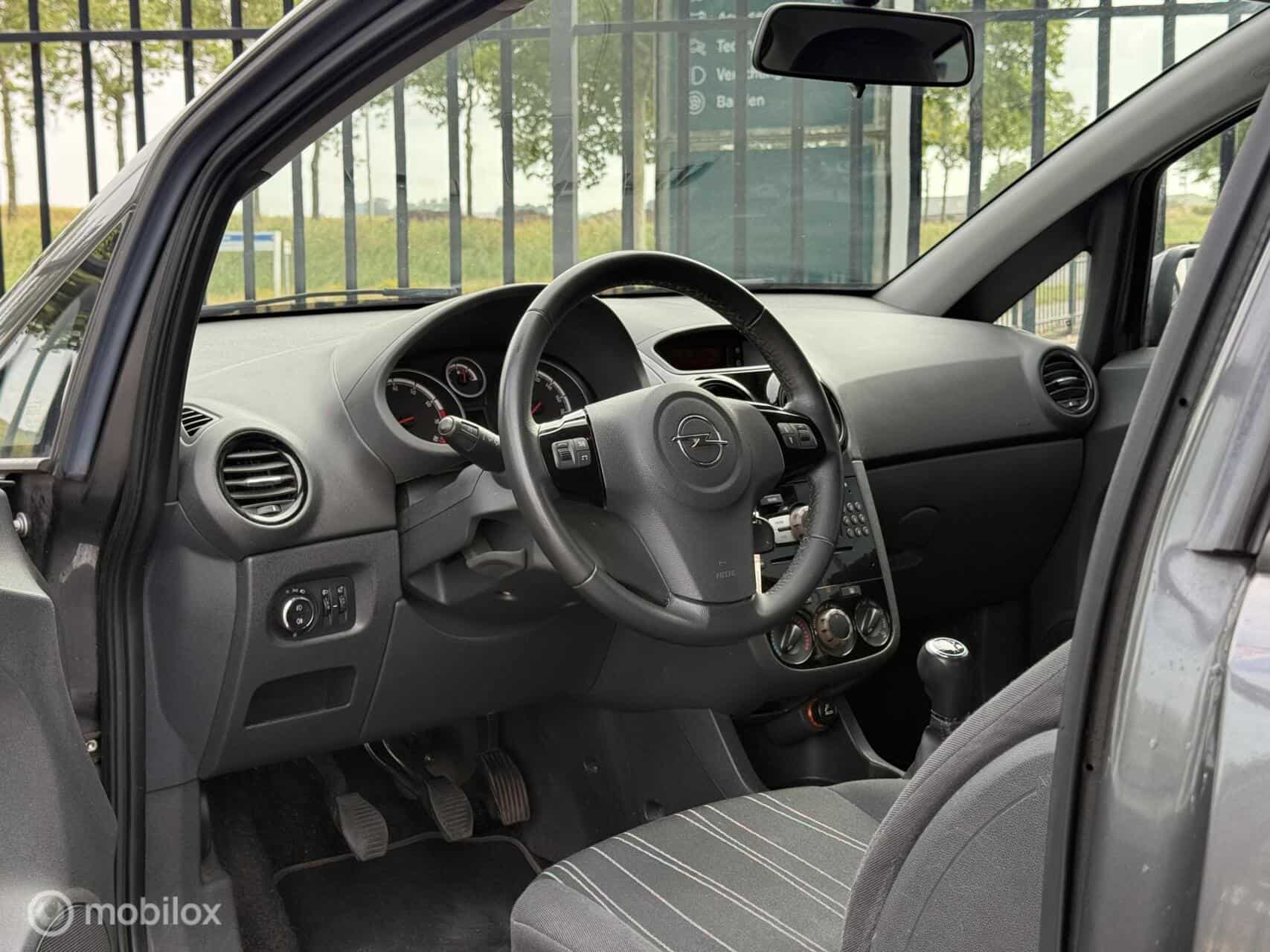 Opel Corsa 1.4-16V | Airco | NAP | Cruise