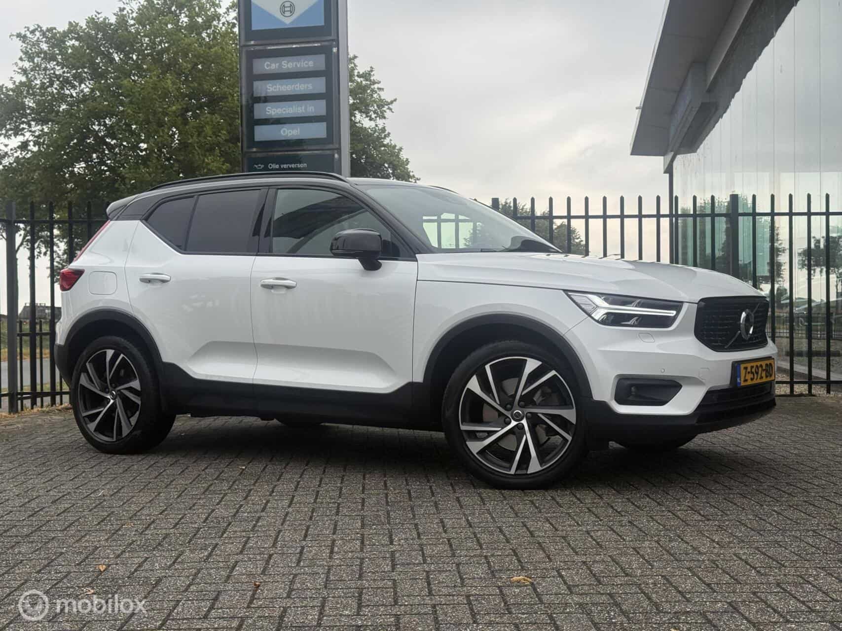 Volvo XC40 1.5 T5 Recharge R-Design|Pano|H/K|Carplay