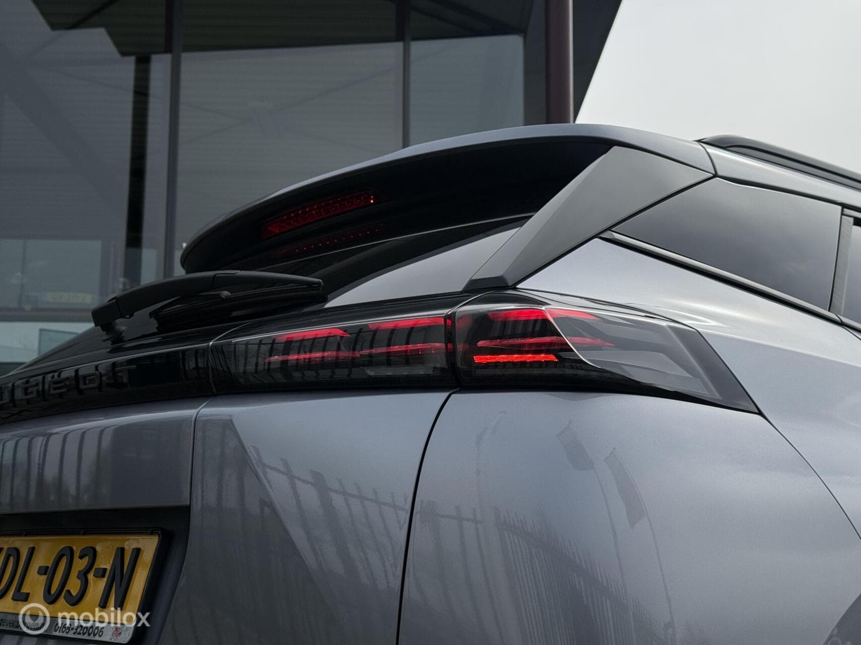 Peugeot 2008 1.2 PureTech Allure | Led | Leer | Groot scherm