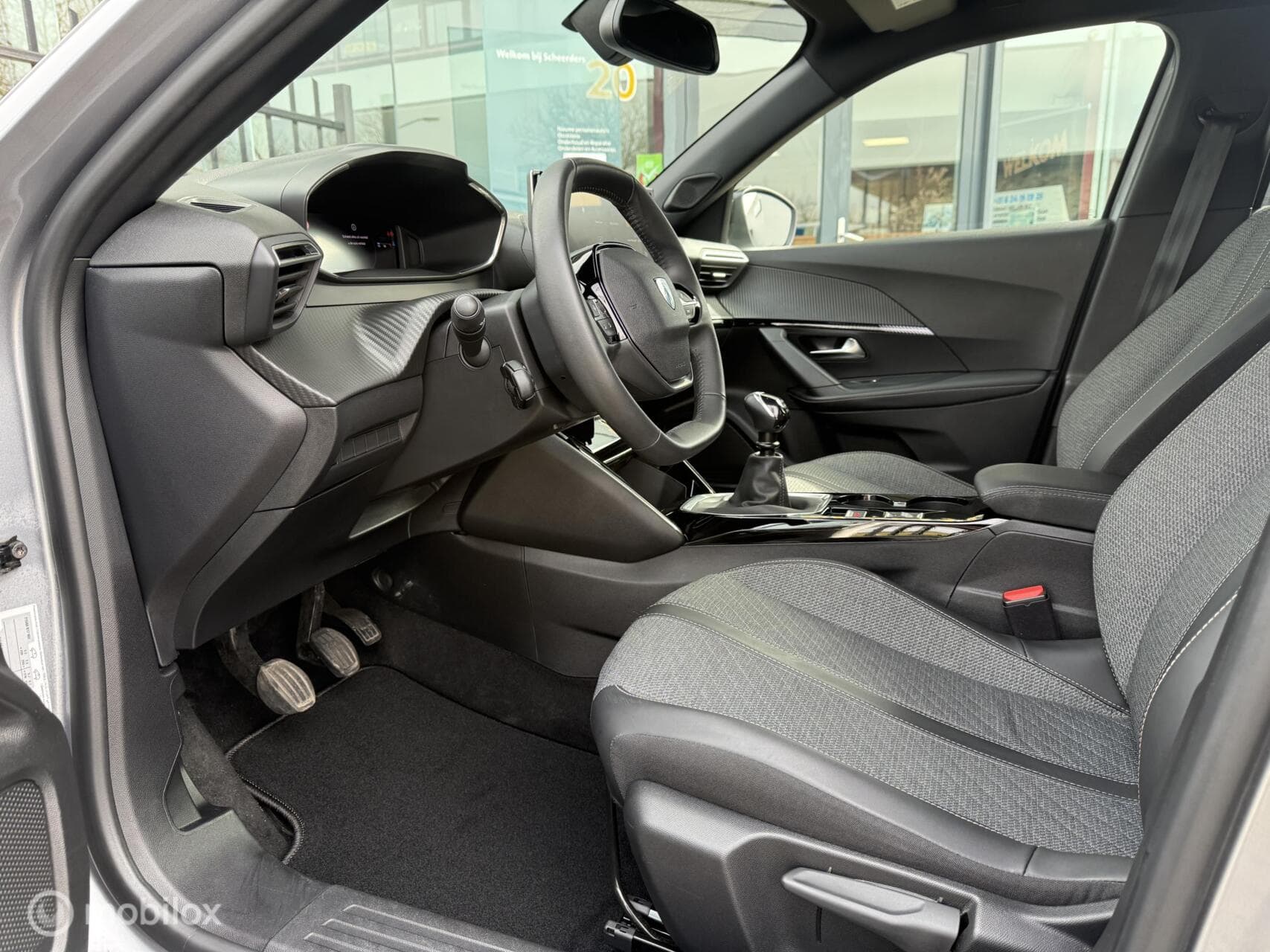 Peugeot 2008 1.2 PureTech Allure | Led | Leer | Groot scherm