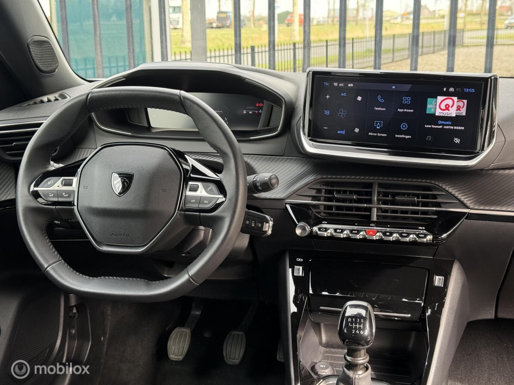 Peugeot 2008 1.2 PureTech Allure | Led | Leer | Groot scherm