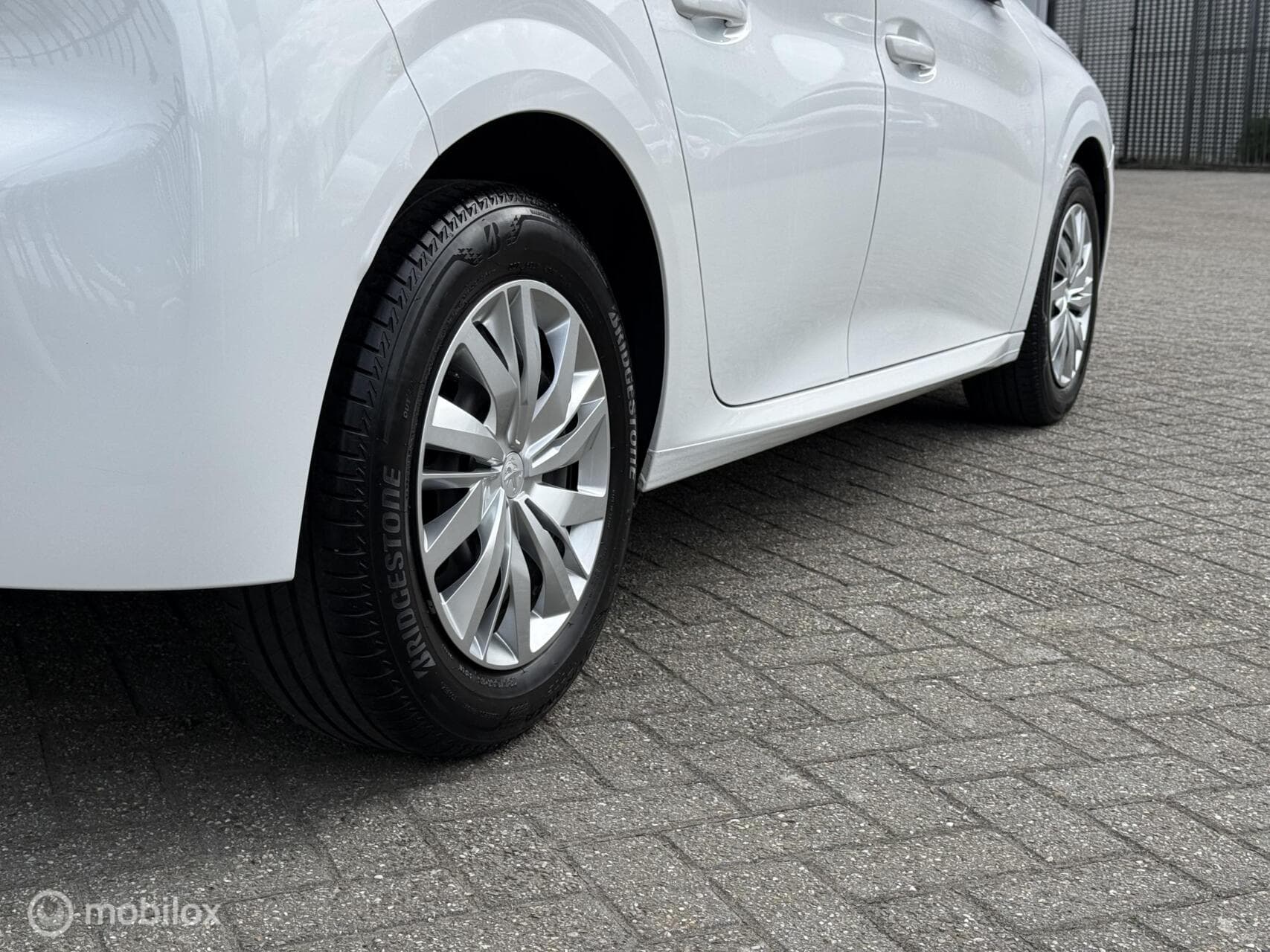 Peugeot 208 1.2 PureTech Active Carplay | Navigatie | Airco