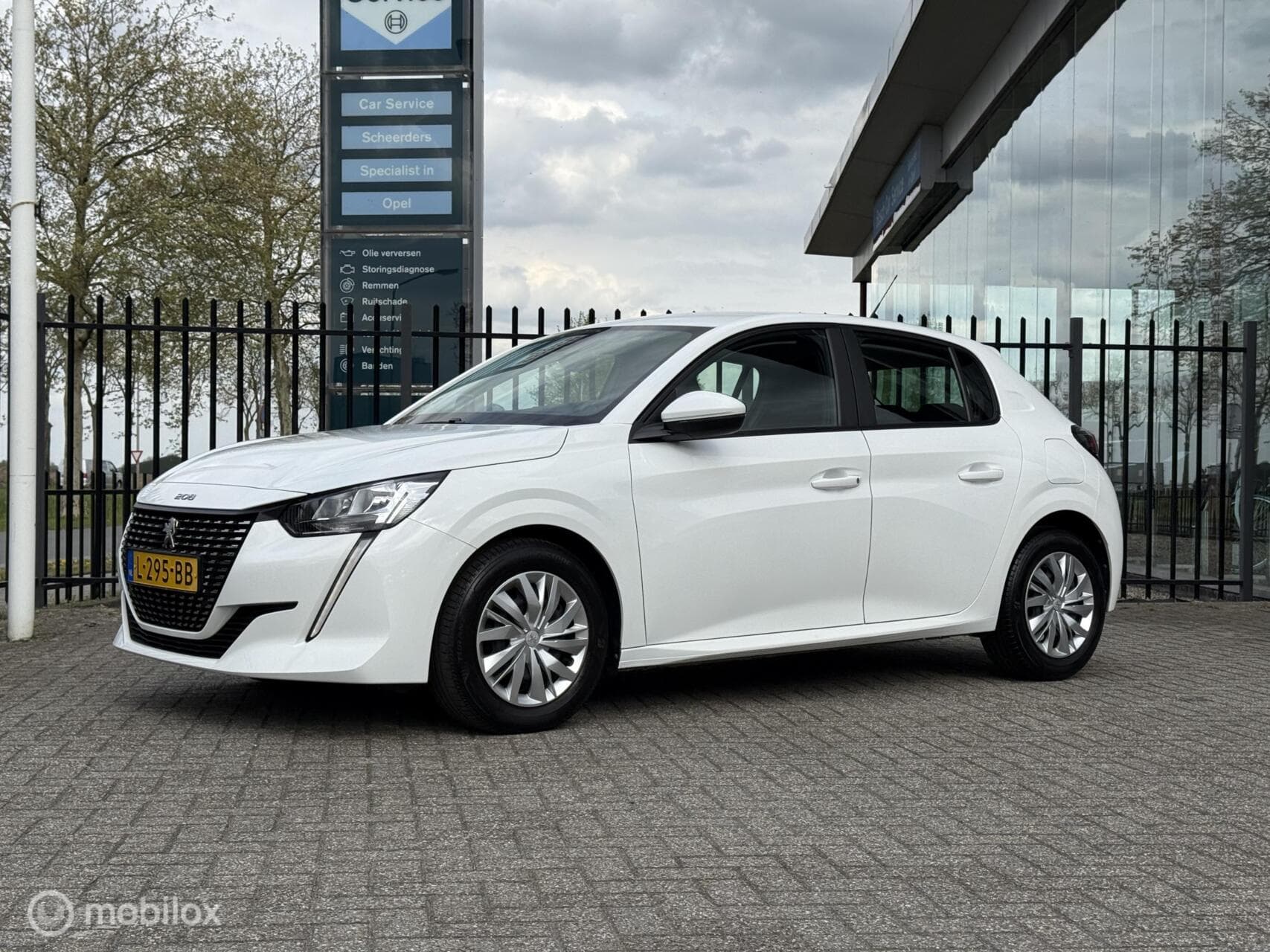 Peugeot 208 1.2 PureTech Active Carplay | Navigatie | Airco
