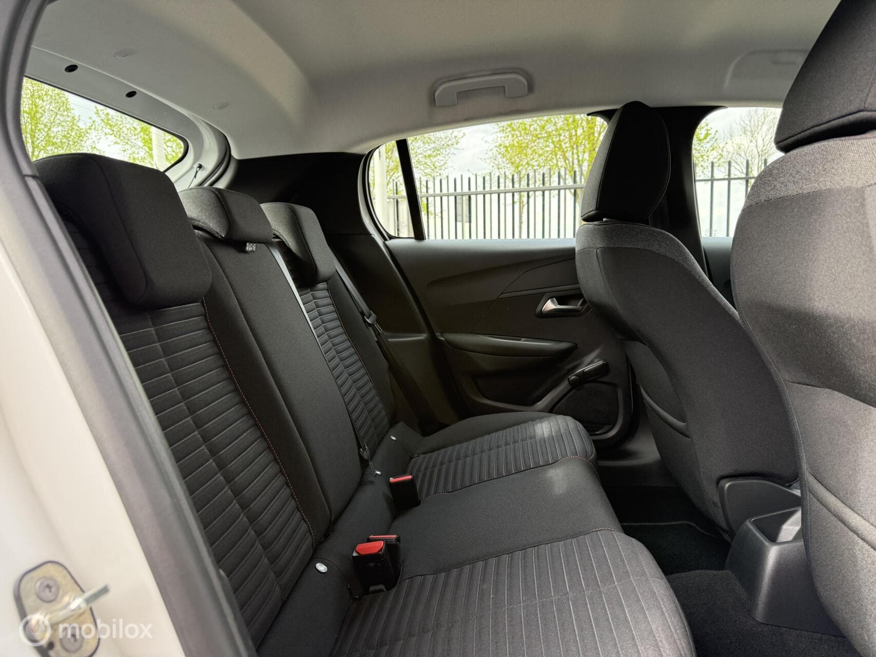 Peugeot 208 1.2 PureTech Active Carplay | Navigatie | Airco