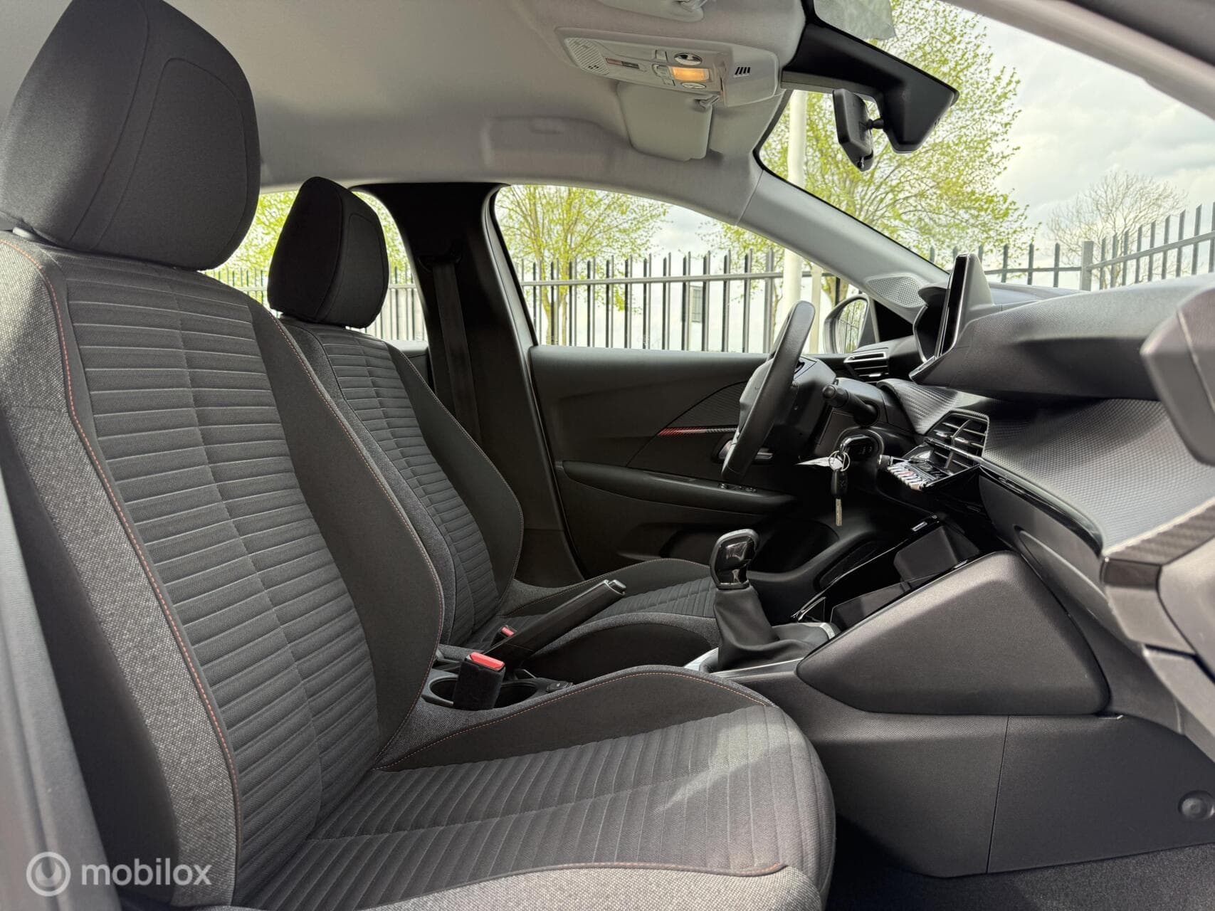 Peugeot 208 1.2 PureTech Active Carplay | Navigatie | Airco