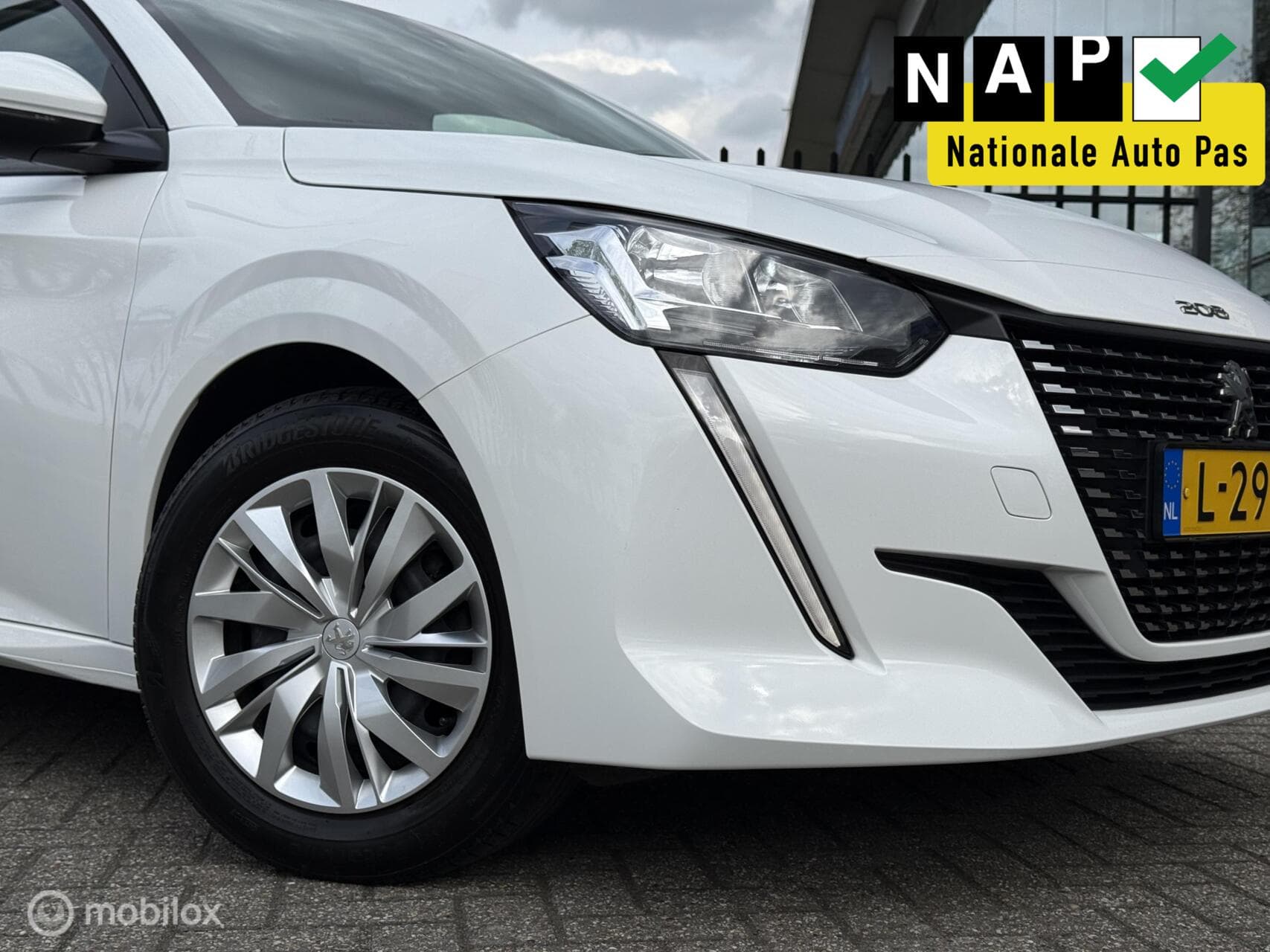 Peugeot 208 1.2 PureTech Active Carplay | Navigatie | Airco