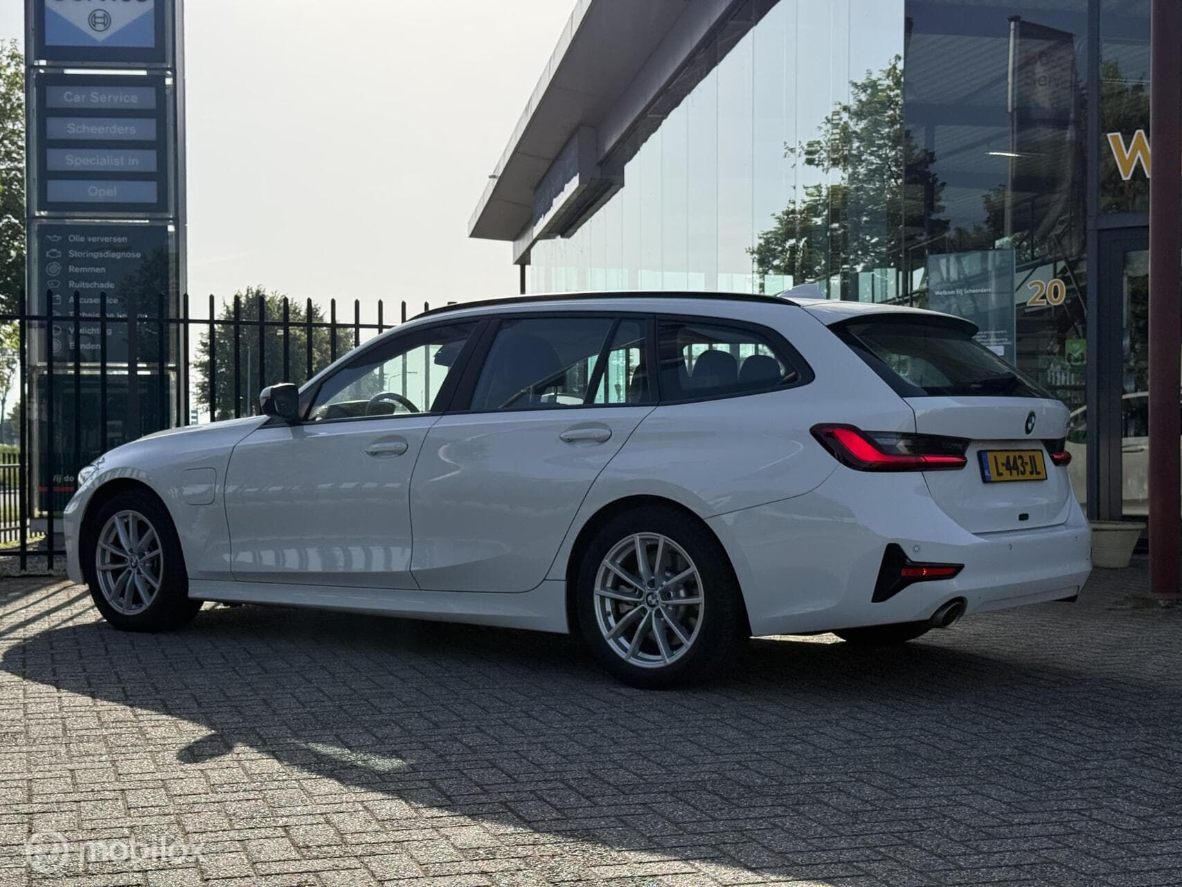 BMW 3-serie Touring 320e 1ste Eig | Leer | Stoelverwarming