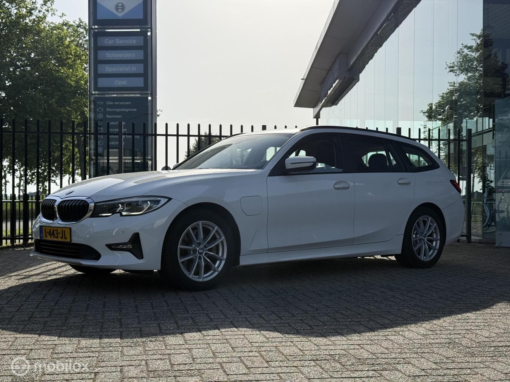 BMW 3-serie Touring 320e 1ste Eig | Leer | Stoelverwarming