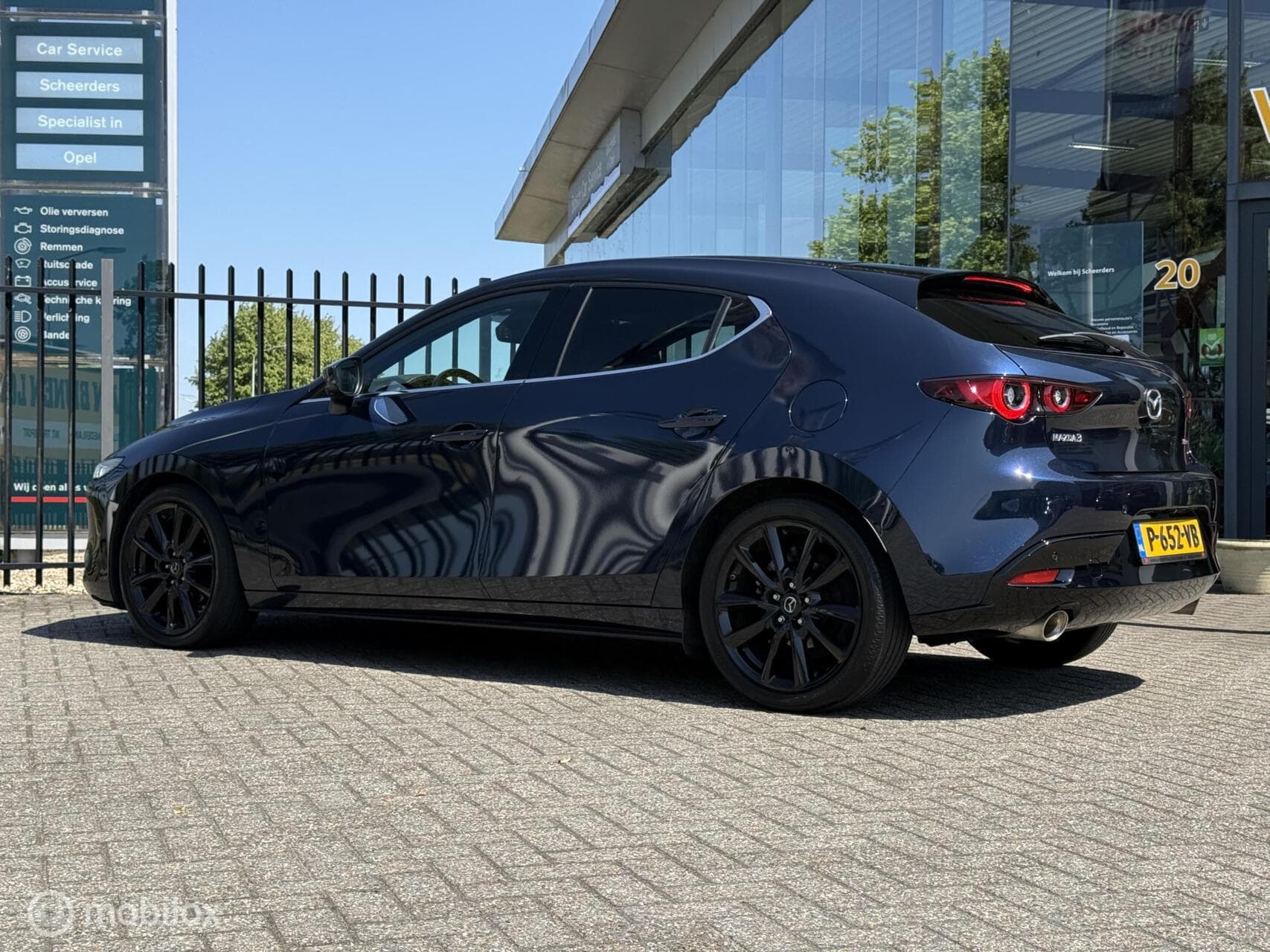 Mazda 3 2.0 e-SkyActiv-X M Hybrid 186 Luxury | full option