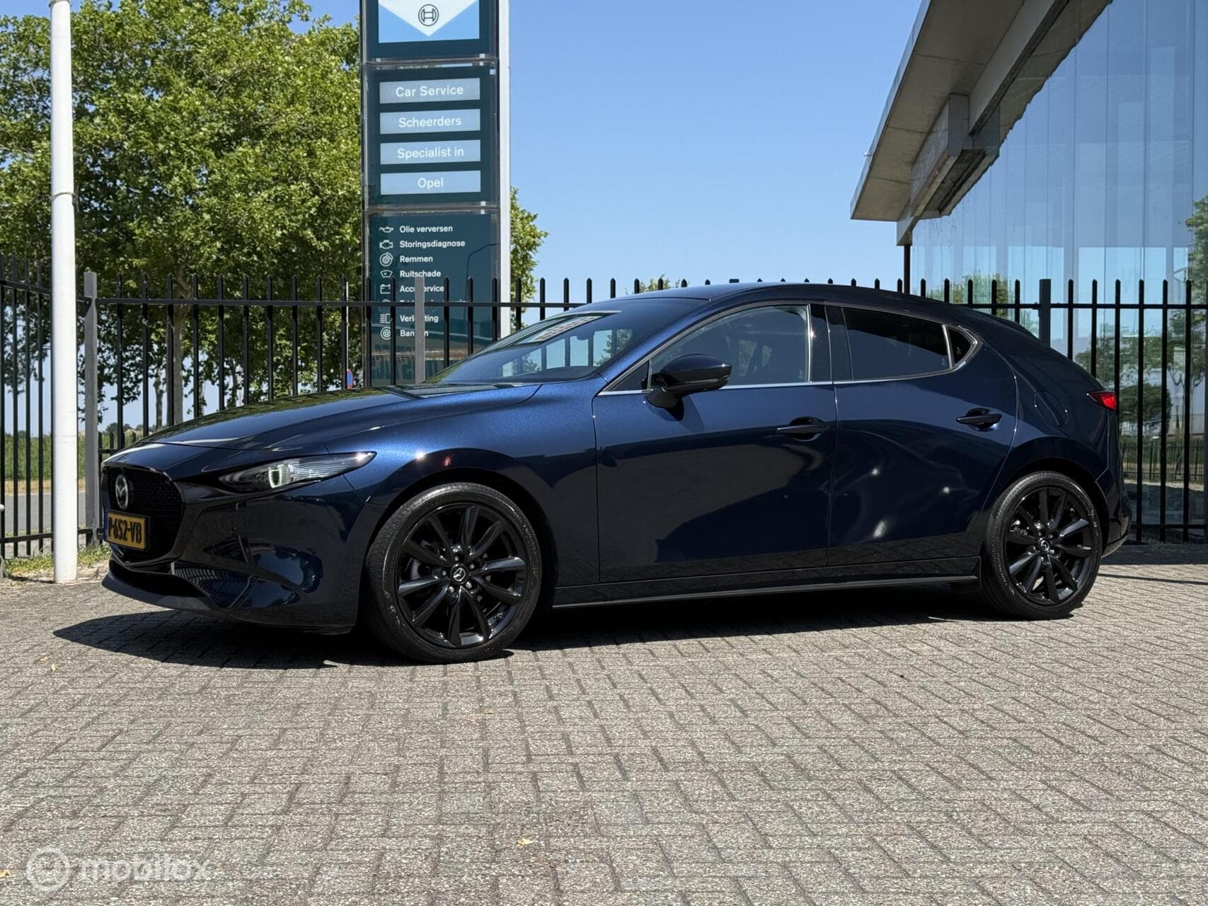 Mazda 3 2.0 e-SkyActiv-X M Hybrid 186 Luxury | full option