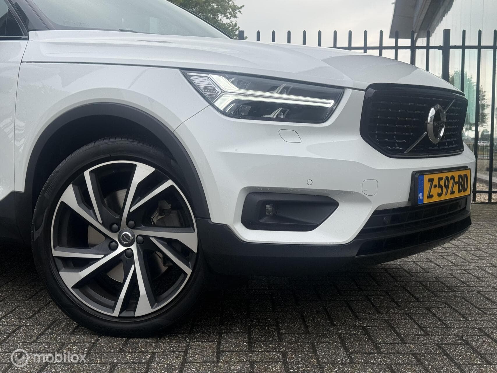 Volvo XC40 1.5 T5 Recharge R-Design|Pano|H/K|Carplay