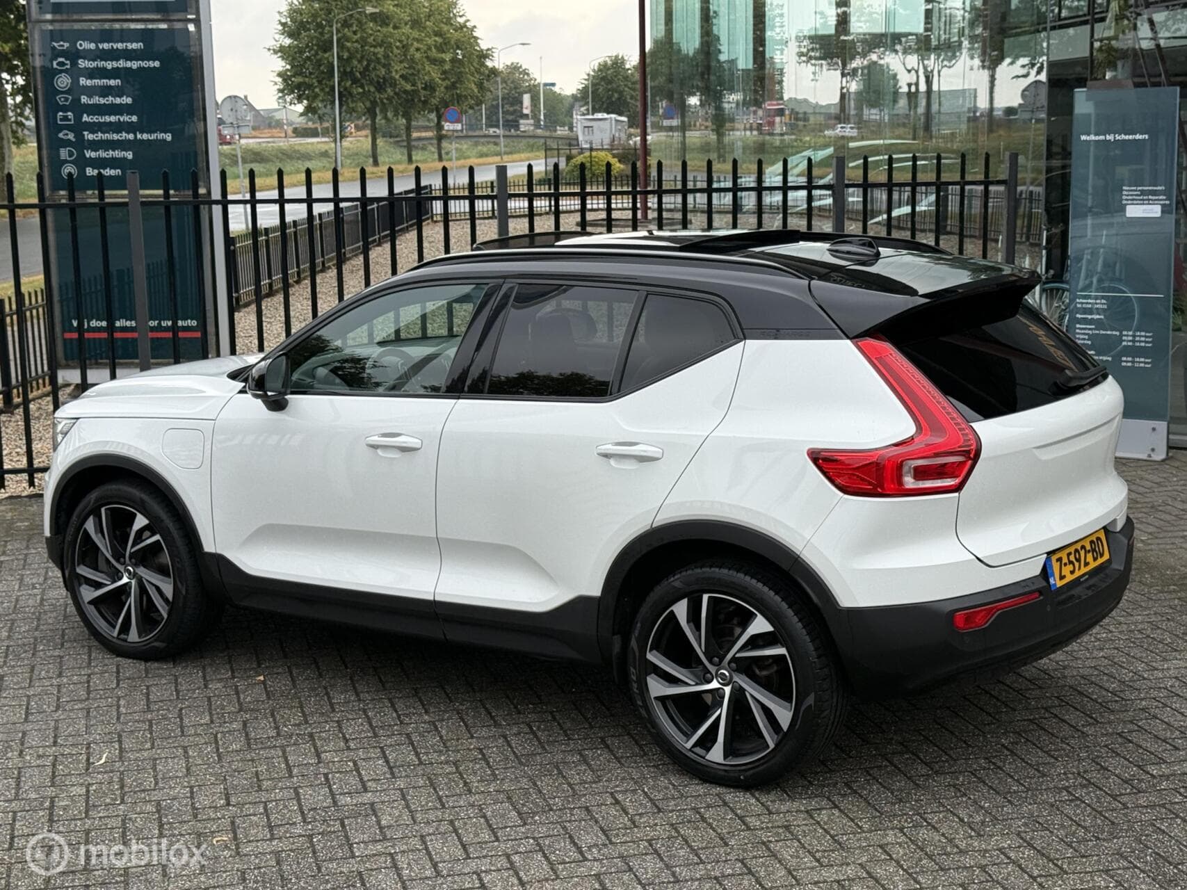 Volvo XC40 1.5 T5 Recharge R-Design|Pano|H/K|Carplay