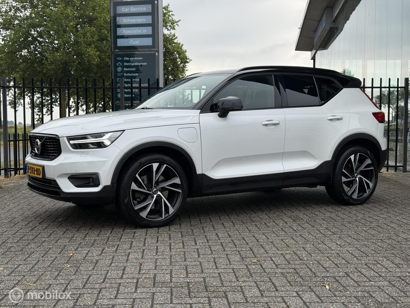 Volvo XC40 1.5 T5 Recharge R-Design|Pano|H/K|Carplay