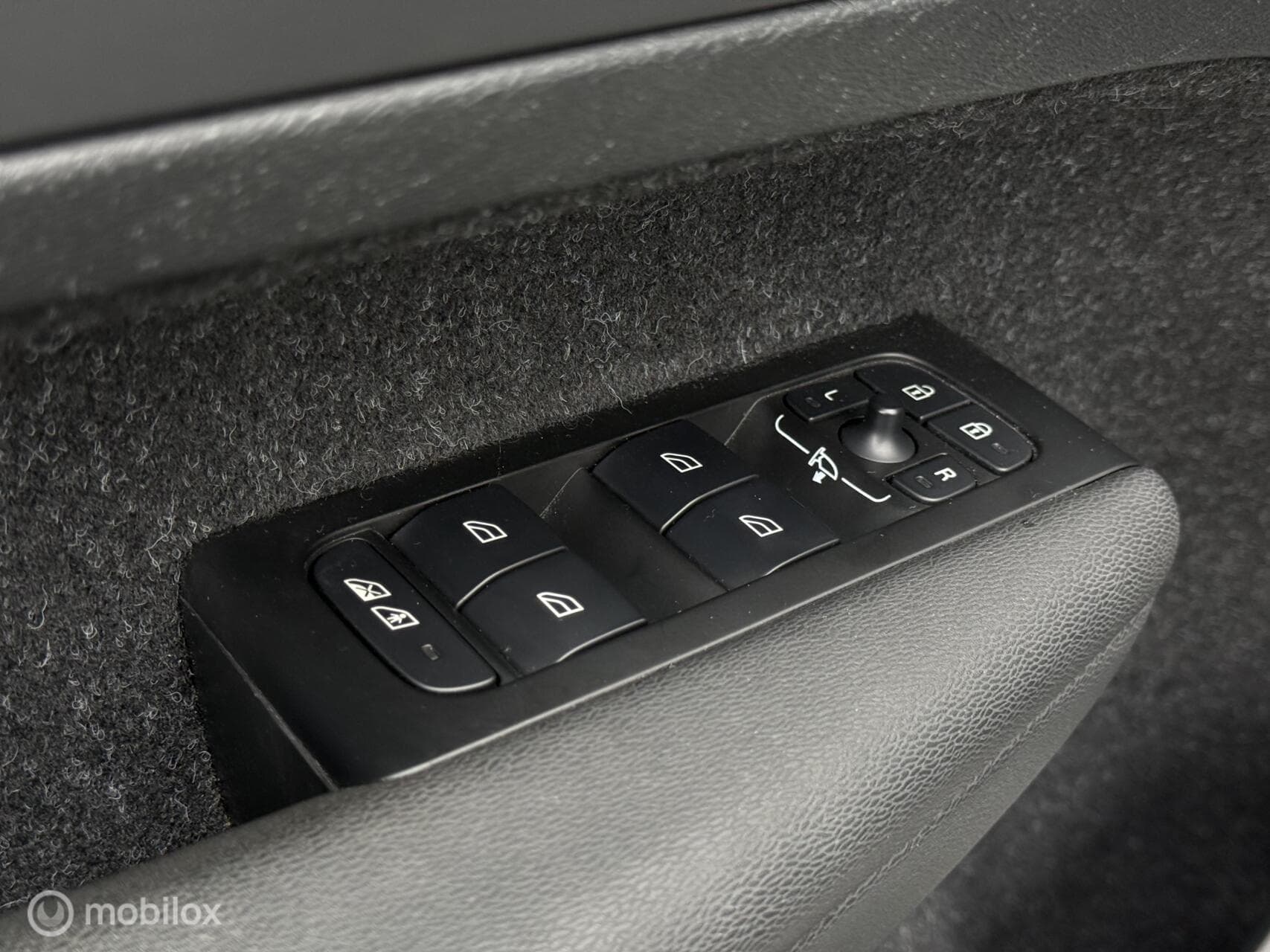 Volvo XC40 1.5 T5 Recharge R-Design|Pano|H/K|Carplay