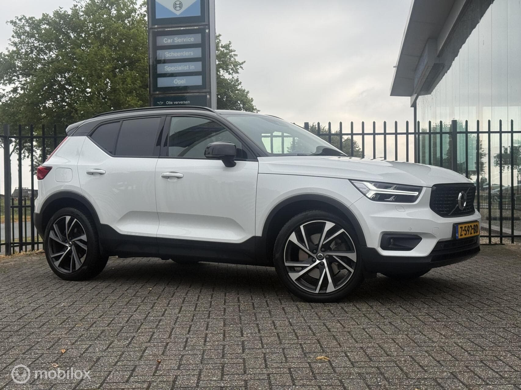 Volvo XC40 1.5 T5 Recharge R-Design|Pano|H/K|Carplay